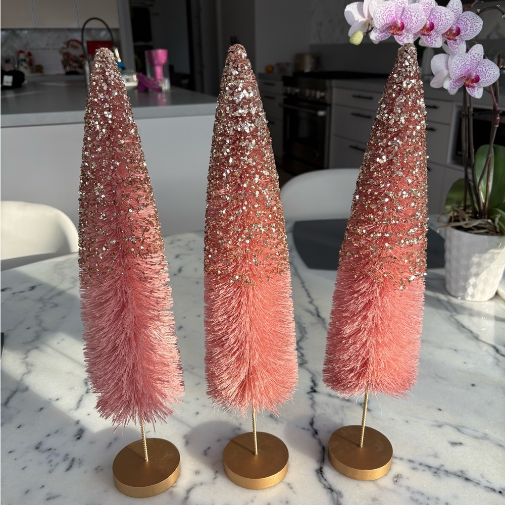Chic Pink Glitter Holiday Trees, perfect condition
